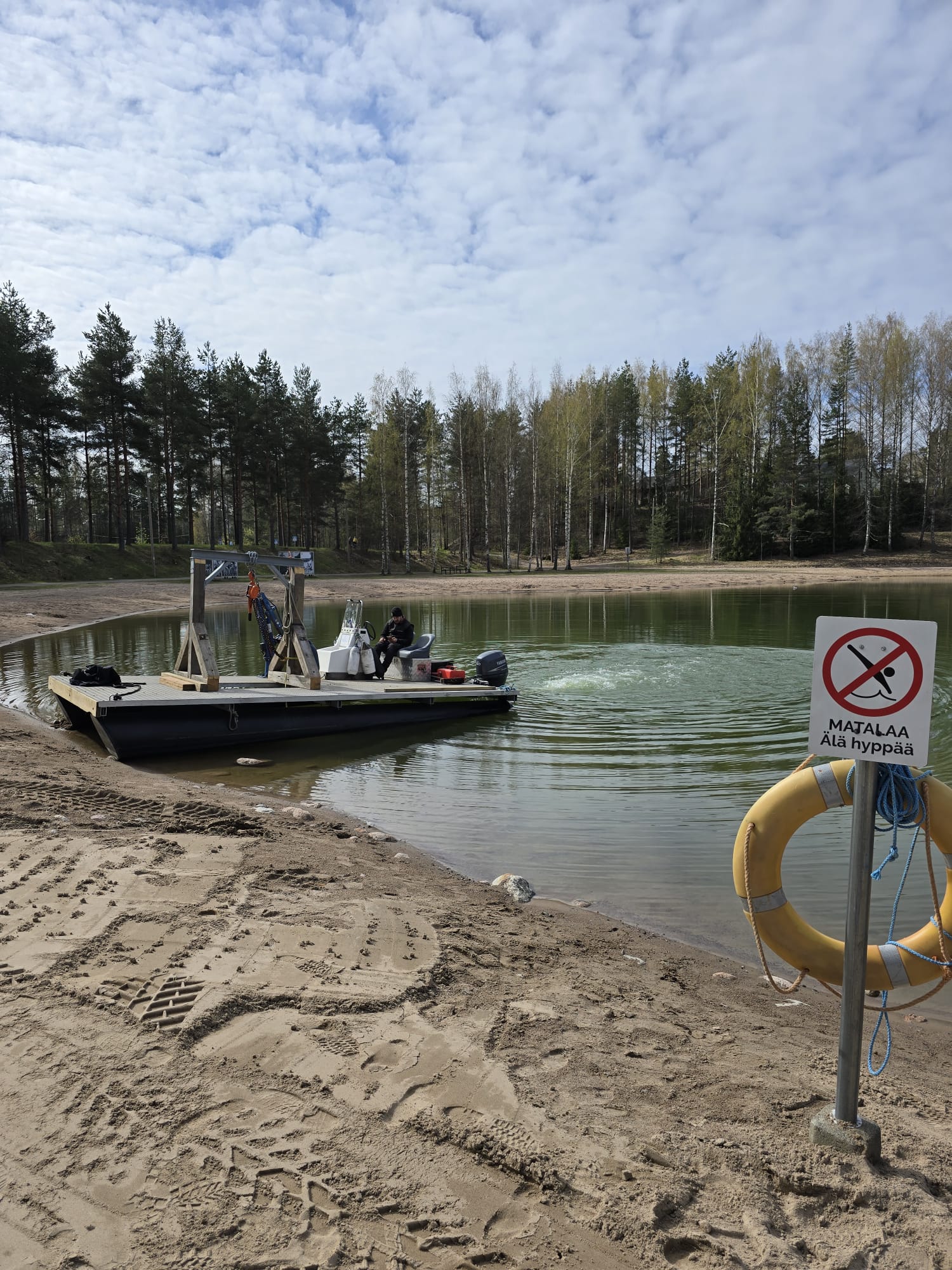 Rantakohteen rakennustyö Uudellamaalla